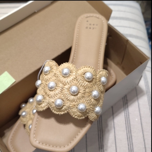 A New Day Delaney Pearl Embellishments Rafia Sandal In Tan Size Woman's 9.5 - Picture 4 of 8